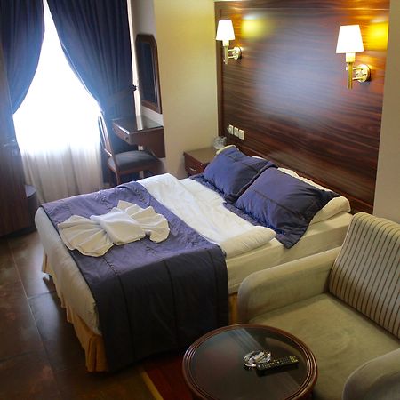 Hotel Imga Истанбул Екстериор снимка